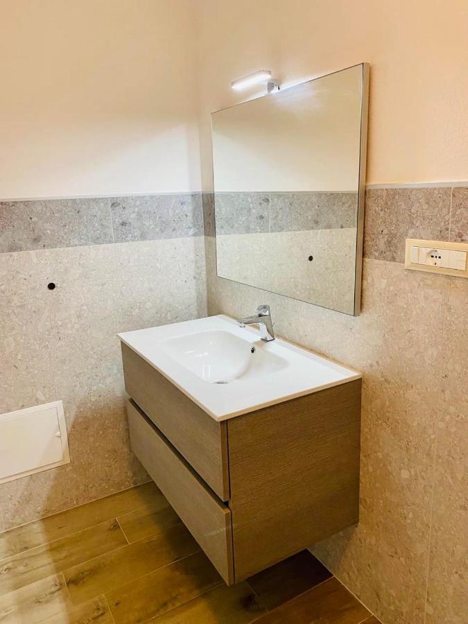 Apartament Nuova Residenza Dei 7 Pini A Pochi Passi Dal Mare Porto Pino Zewnętrze zdjęcie