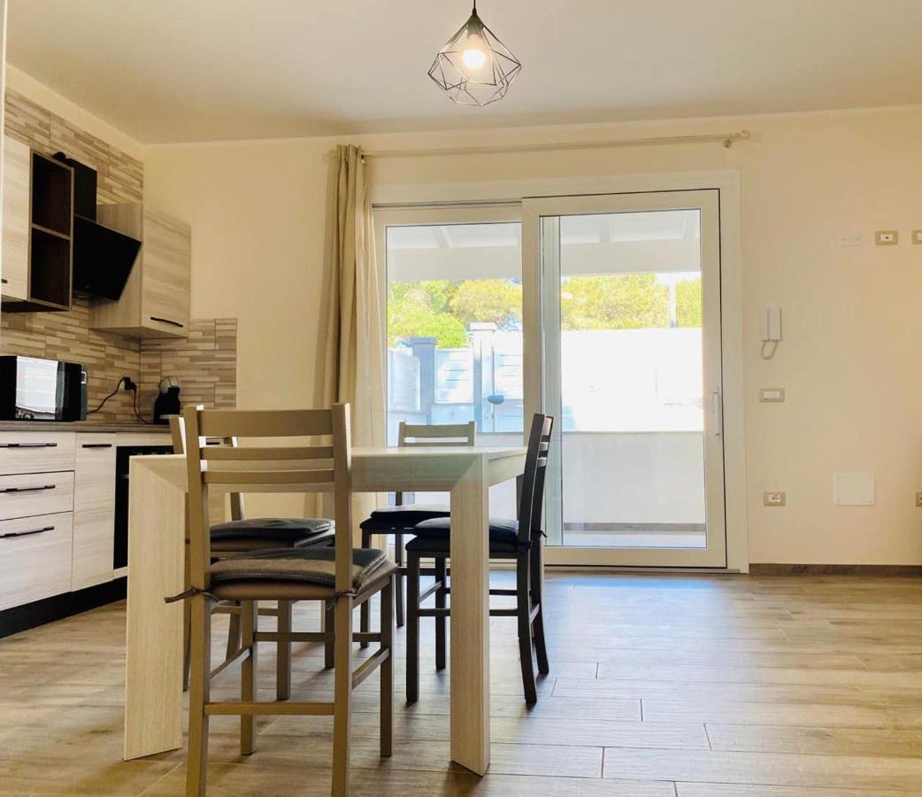 Apartament Nuova Residenza Dei 7 Pini A Pochi Passi Dal Mare Porto Pino Zewnętrze zdjęcie