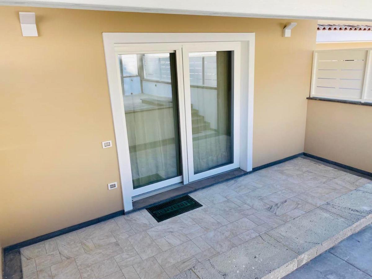 Apartament Nuova Residenza Dei 7 Pini A Pochi Passi Dal Mare Porto Pino Zewnętrze zdjęcie
