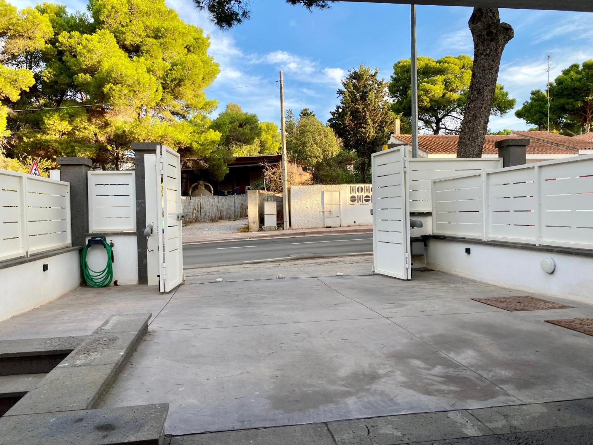 Apartament Nuova Residenza Dei 7 Pini A Pochi Passi Dal Mare Porto Pino Zewnętrze zdjęcie